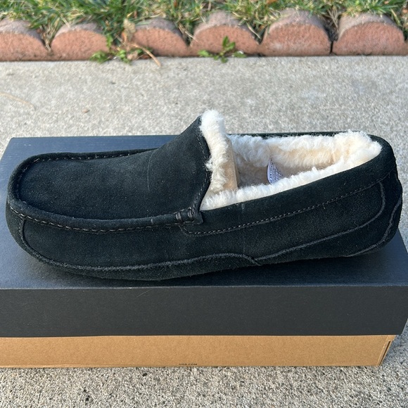 UGG Mens Slippers Ascot Black Size 10 & 11 Nwt - Picture 4 of 10